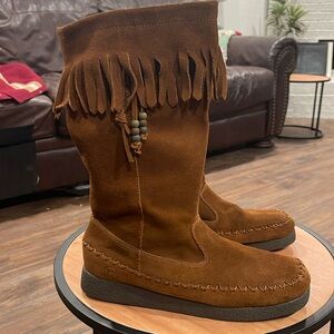 Report moccasin style boots